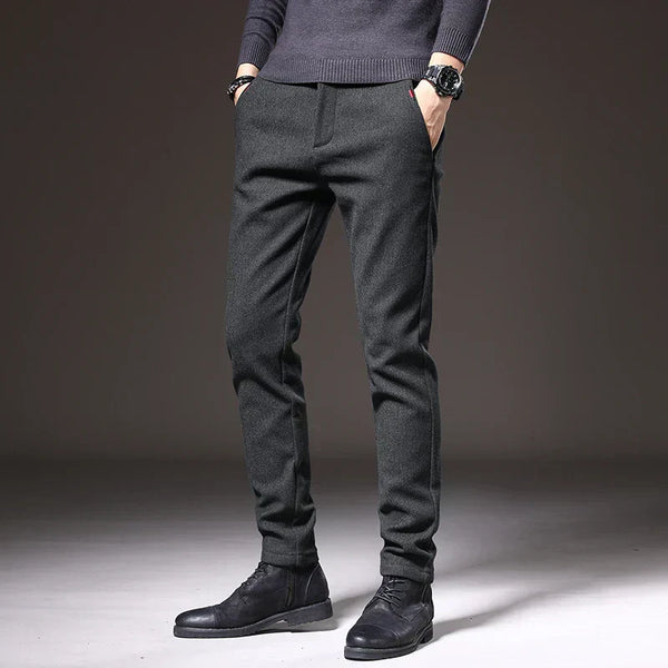 Pantalon ajustado elegante