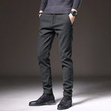Pantalon ajustado elegante