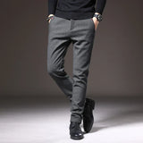 Pantalon ajustado elegante